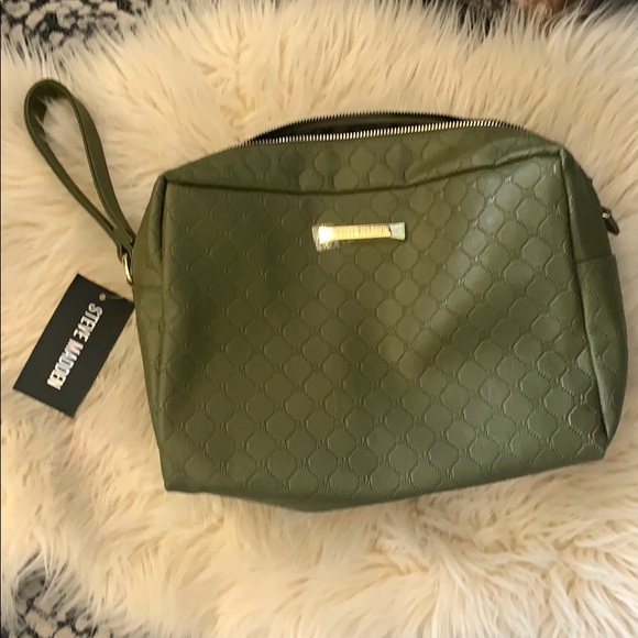 Steve Madden Handbags - NWT Steve Madden Makeup tote